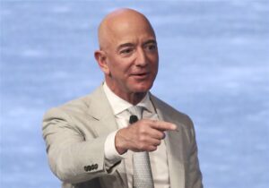 Read more about the article Is the birth chart of Amazon CEO Jeff Bezos stupendous?