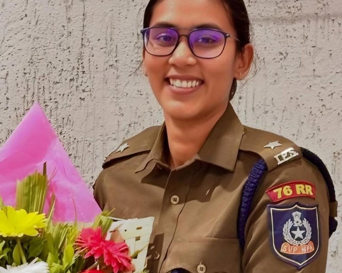 Read more about the article What does future hold for young Maharashtra IPS officer Dy. SP Anjana Krishna, who threw the book at Dy. CM of the state?