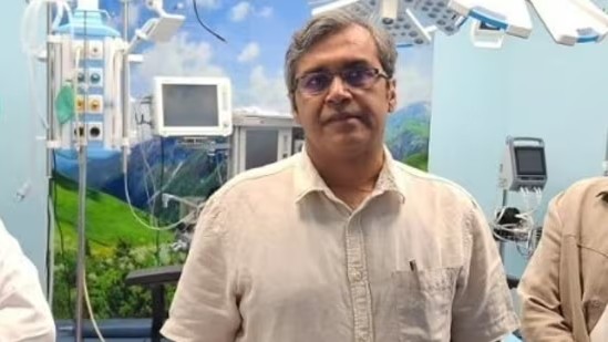Read more about the article What planets make 1994 batch IAS officer and present MCD Commissioner (Municipal Corporation of Delhi), Shri Sanjeev Khirwar, a successful yet controversial bureaucrat?